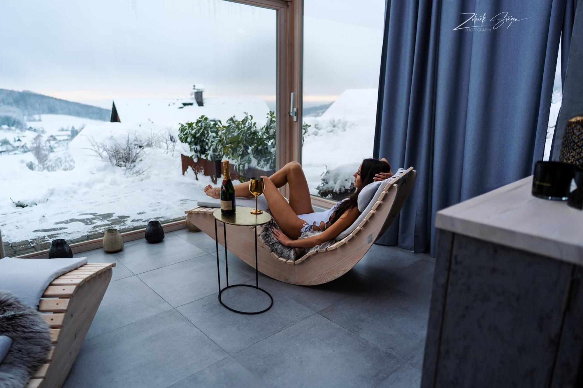 Wellness Apartmany Cesky Raj & Biokolna Lomnice nad Popelkou Extérieur photo